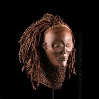 masque africain Chokwe Mwana pwo_Congo_https://art-africain-traditionnel.com/fr/masques/1001-masque-chokwe-mwana-pwo.html