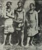 Tahitiens_3_http://tahitiyesterday.com/post/111764484190/tahitiens-en-costume-de-fete-vers-1910