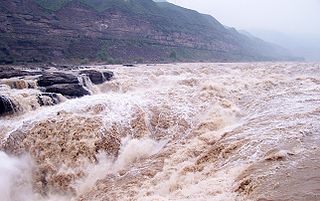 eau boueuse_Hukou Waterfall of Yellow River,China_Fanghong_Wikimedia
