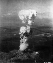 Bombe nucléaire_Hiroshima_ 6 août 1945_Wikipedia